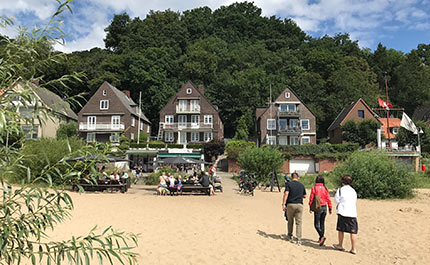 Elbstrand am Rande Blankenese Treppenviertel